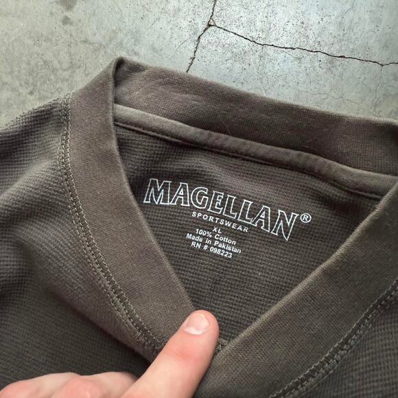 Magellan thermal longsleeve size xl - Picture 3 of 5